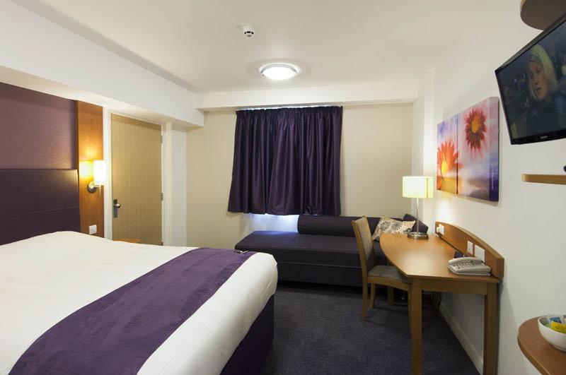 Premier Inn Stirling South Екстер'єр фото